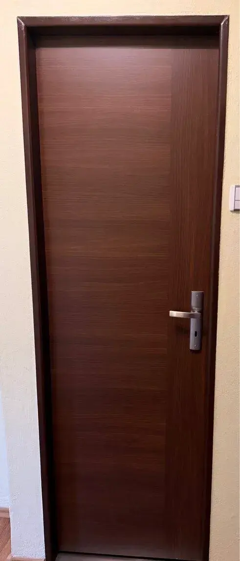 Dveře interiérové pravé 70 cm