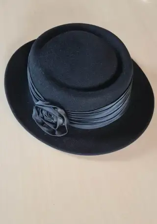 Dámský klobouk