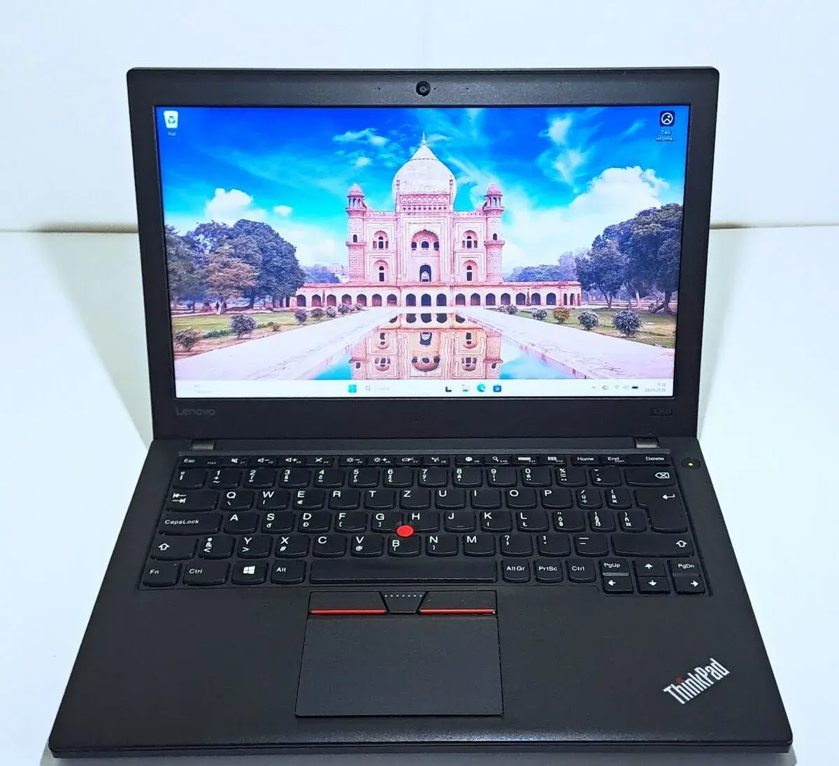 Lenovo ThinkPad X260 i5-6gen SSD256gb 8gbRAM Win11