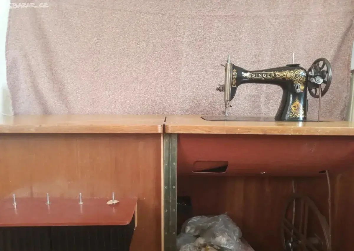 šicí stroj Singer šlapací - skříňka