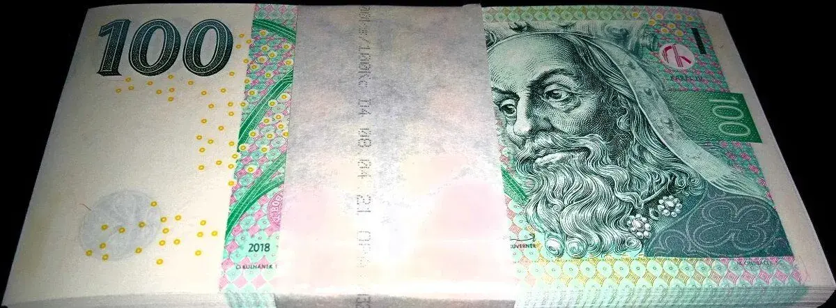 100 Kč 2018 UNC - originální paklík/balíček 100 ks, stav UNC