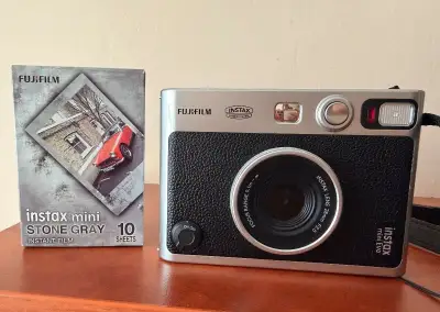 Fujifilm Instax Mini EVO Black