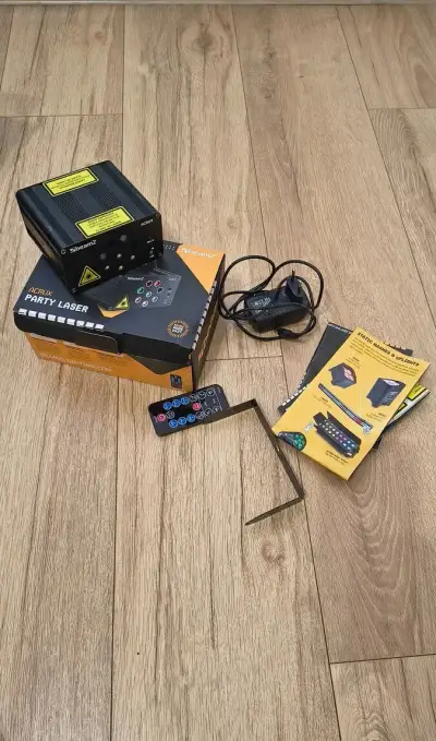 BeamZ Acrux party laser – 4 lasery + RGBW LED, dálkový ovlad