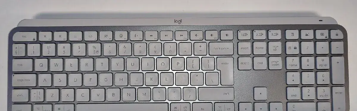 JAKO NOVÁ Logitech MX Keys S Pale Grey (US layout)