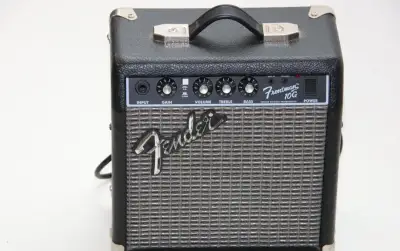 Kytarové kombo Fender Frontman 10G