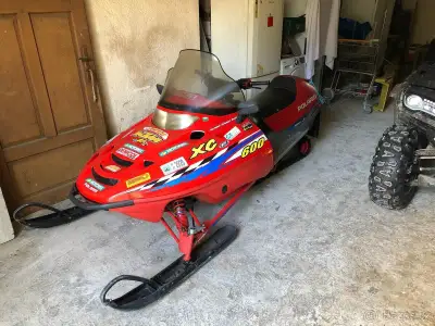 Sněžný skútr Polaris