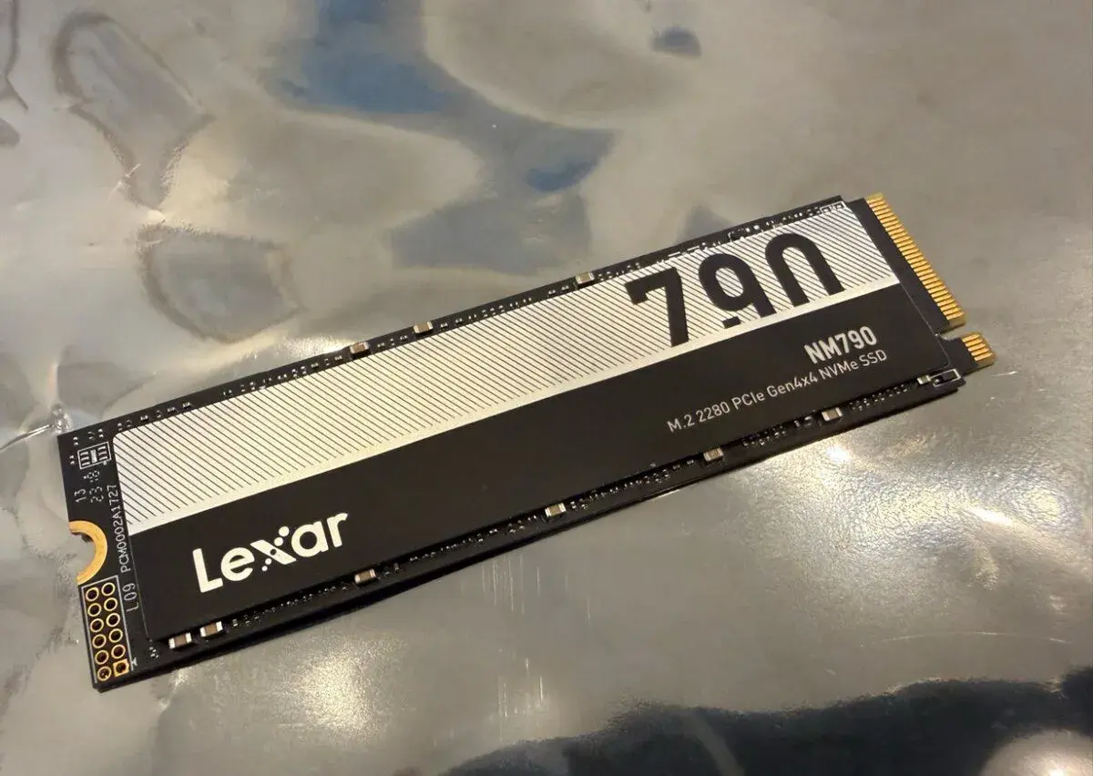 NVMe disk Lexar SSD NM790 512GB