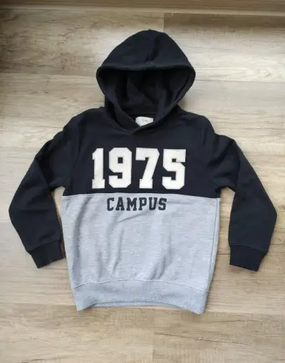 Mikina zn.Zara vel.122-129
