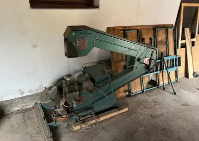 Pásová pila na textil Pragoděv PŘS 4+pracovní stůl