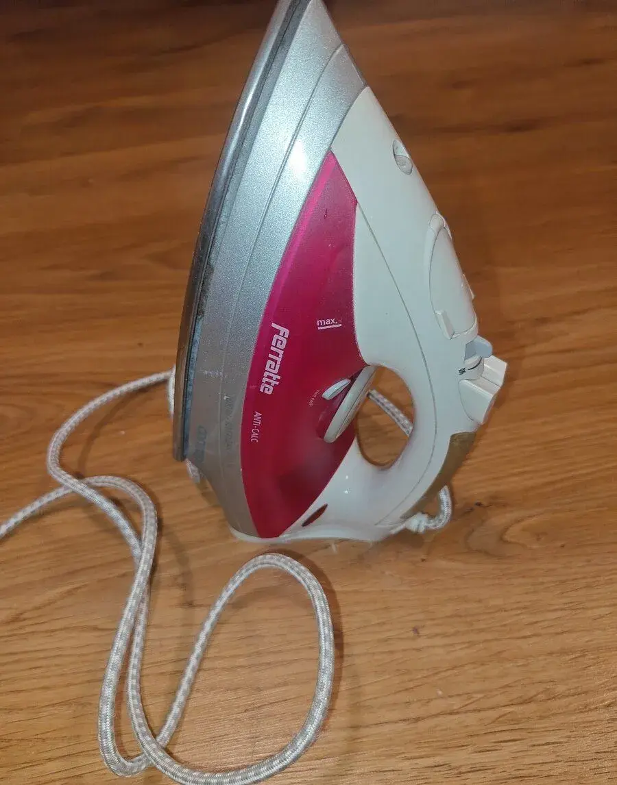 Žehlička - Concept ZN 8017 Ferrate