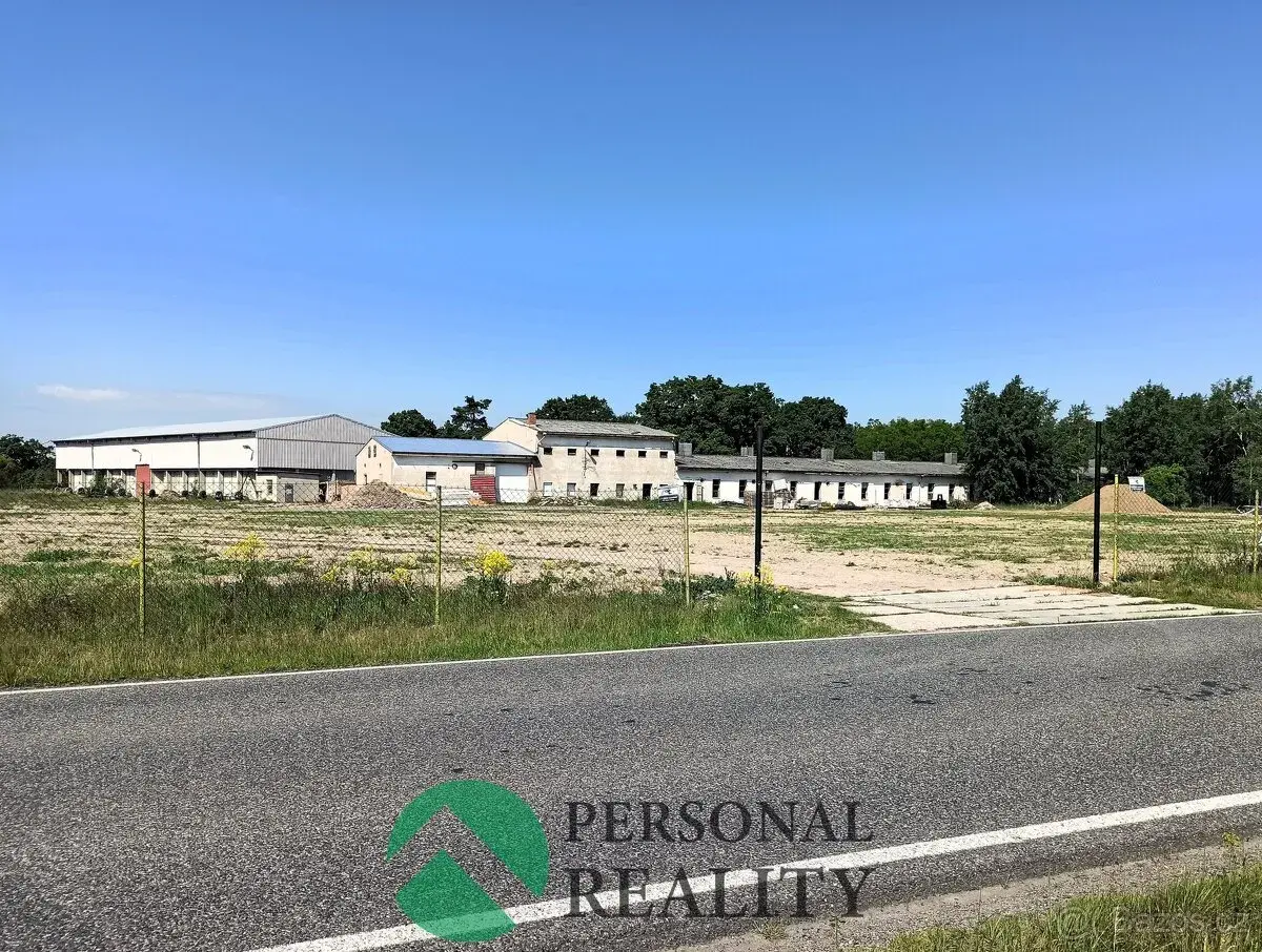 Prodej skladovacího prostoru 1200 m2, Krakovany - Božec