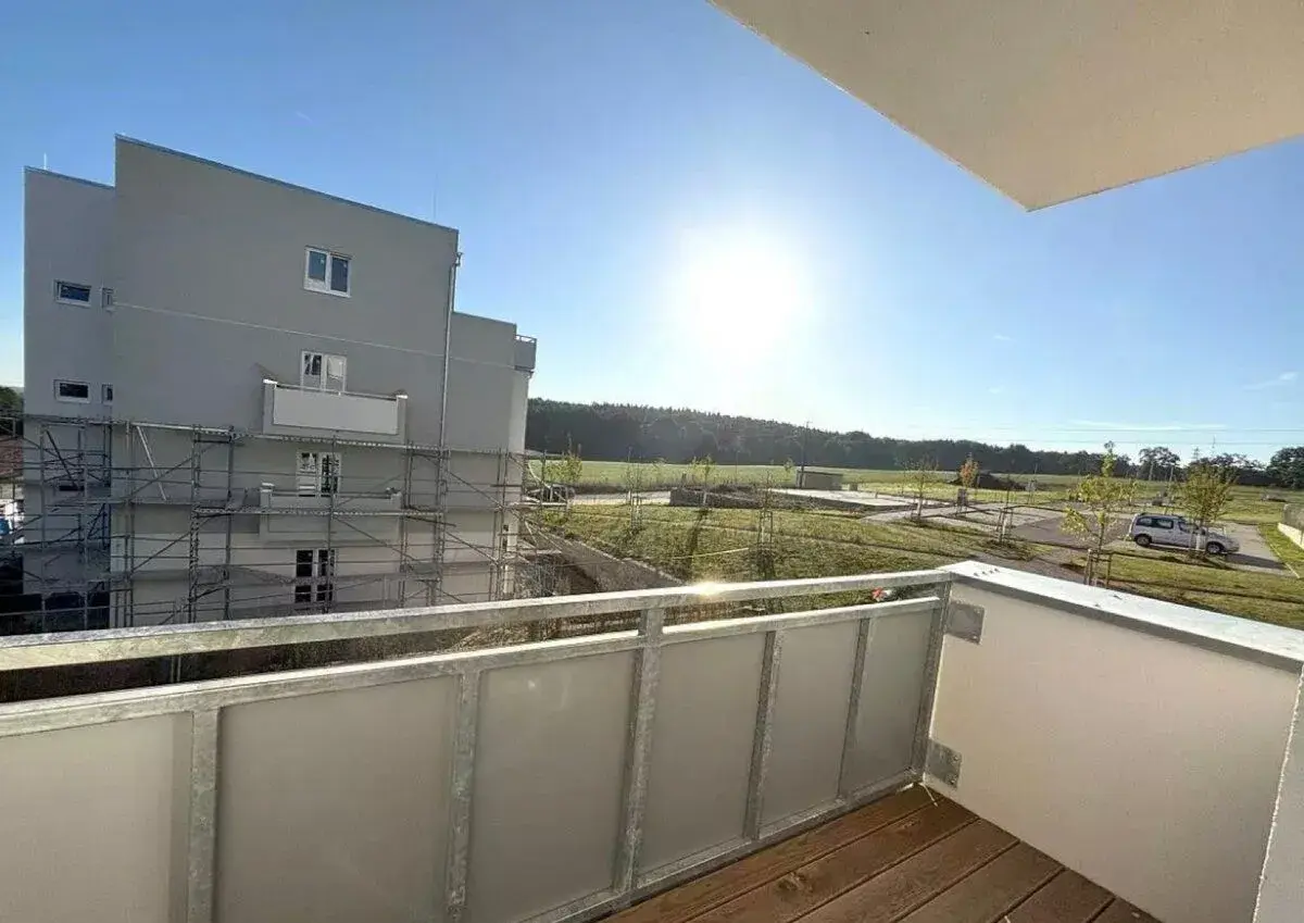 Pronájem bytu 2+kk 49 m2 se dvěmi balkóny