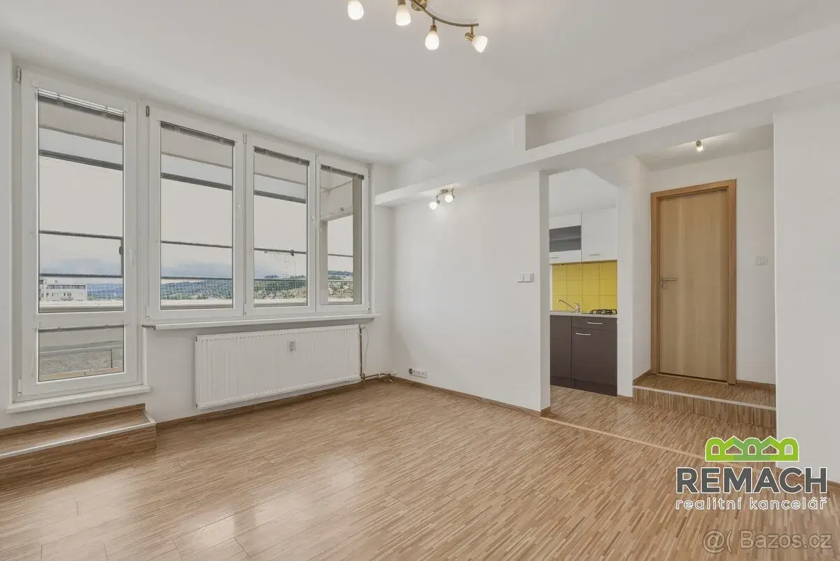 Pronájem bytu 1+kk 33 m², Zlín, ev.č. 03585