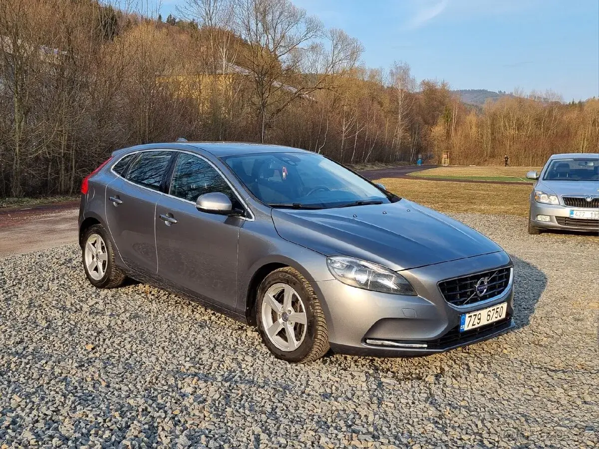 Volvo v40 – 2014