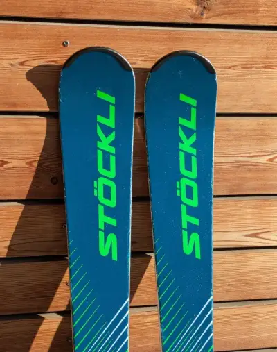 Švýcarské lyže STOCKLI LASER SX, 170cm, 24/26