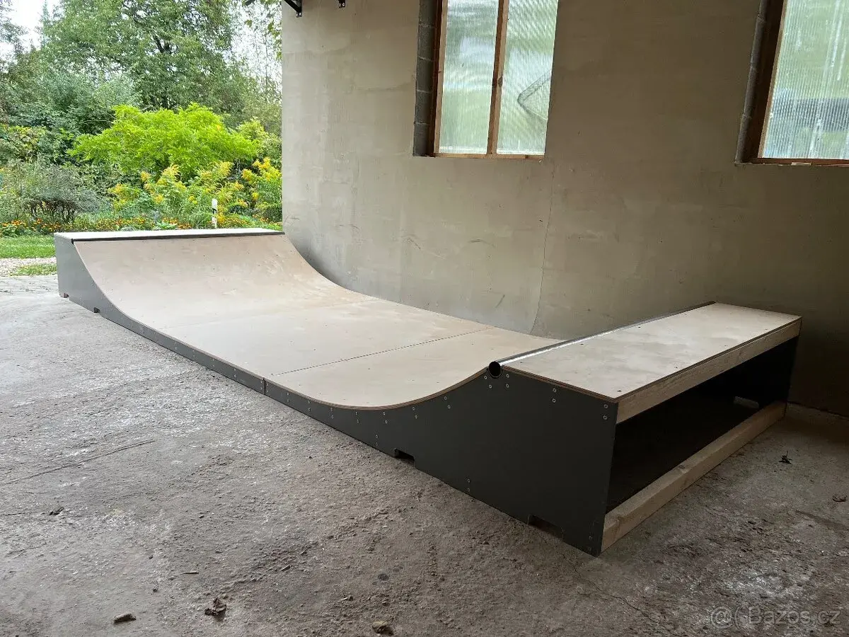 Minirampa pro skateboard, brusle, koloběžky