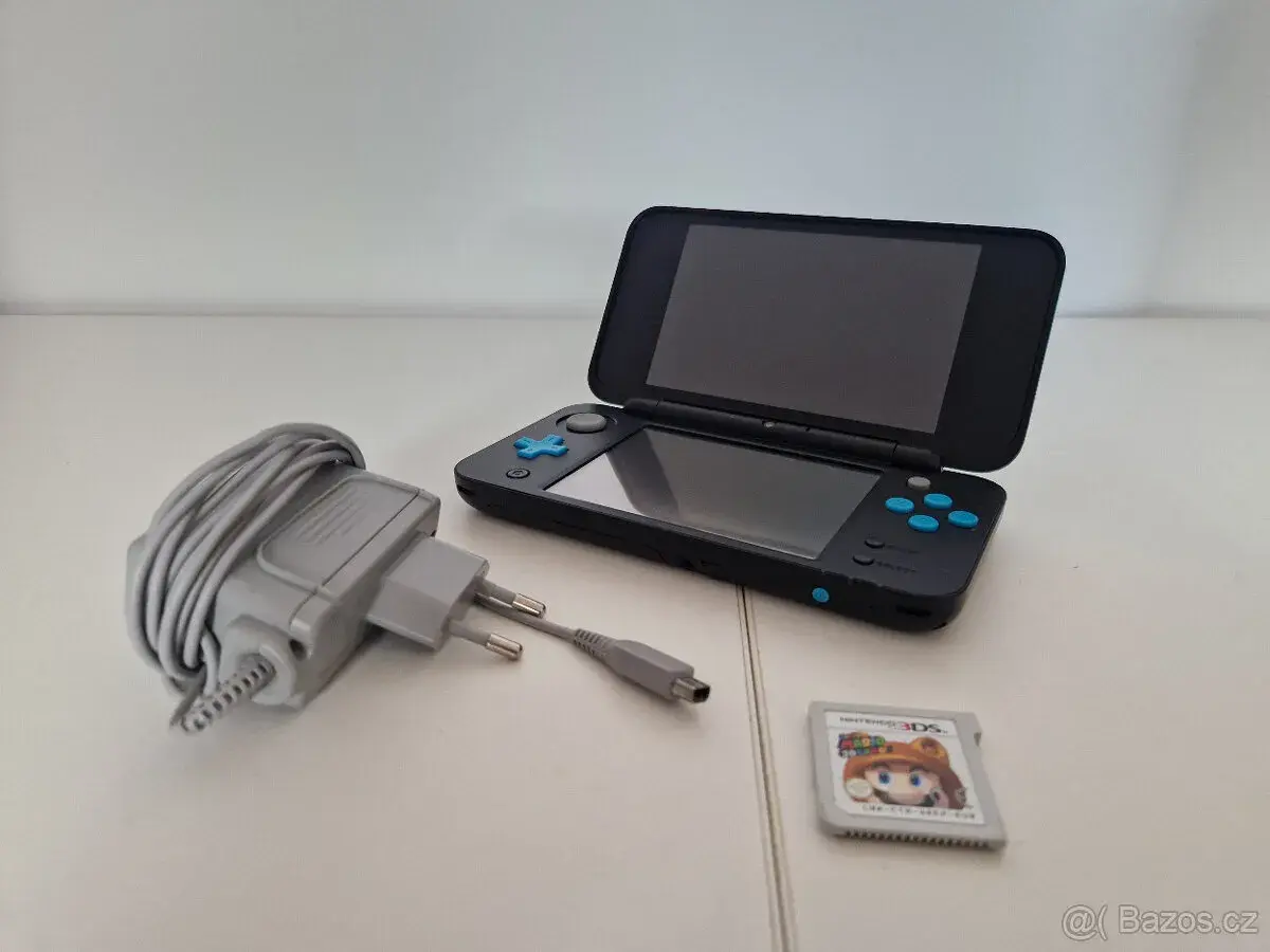 New Nintendo 2DS XL + Super Mario 3D Land