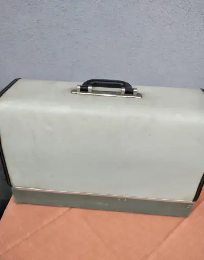 Šicí stroj Veritas