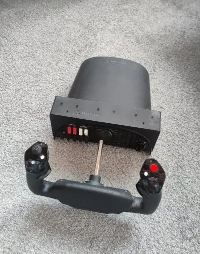 Honeycomb Alpha Flight Controls Yoke & Switch Panel