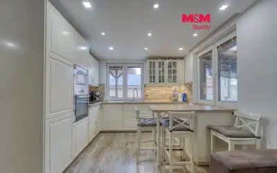 Prodej rodinného domu, 181 m², Zápy
