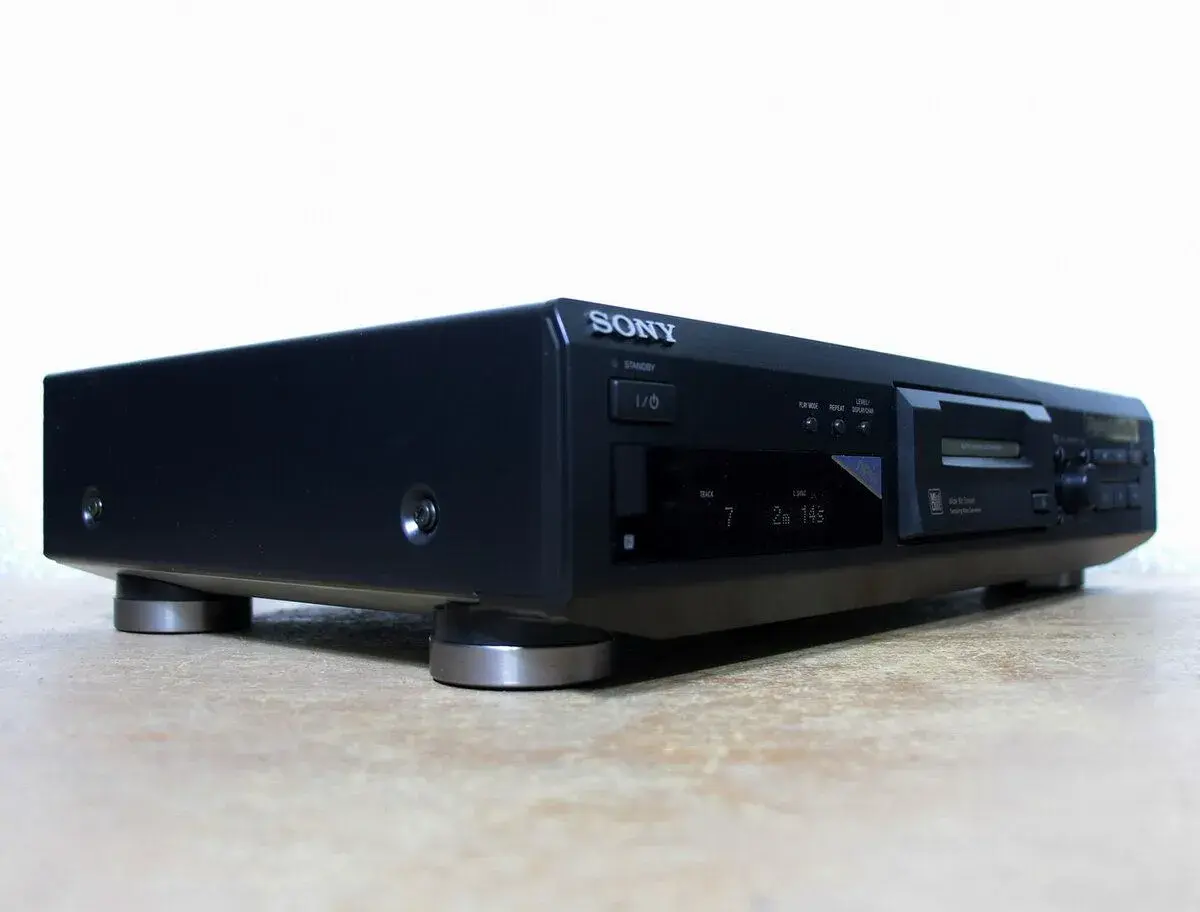 Minidisc recorder Sony.