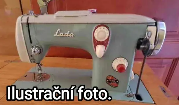 Šicí stroj Lada.