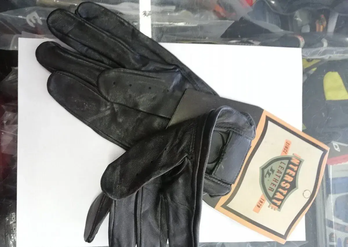 Kožené rukavice na motocykl