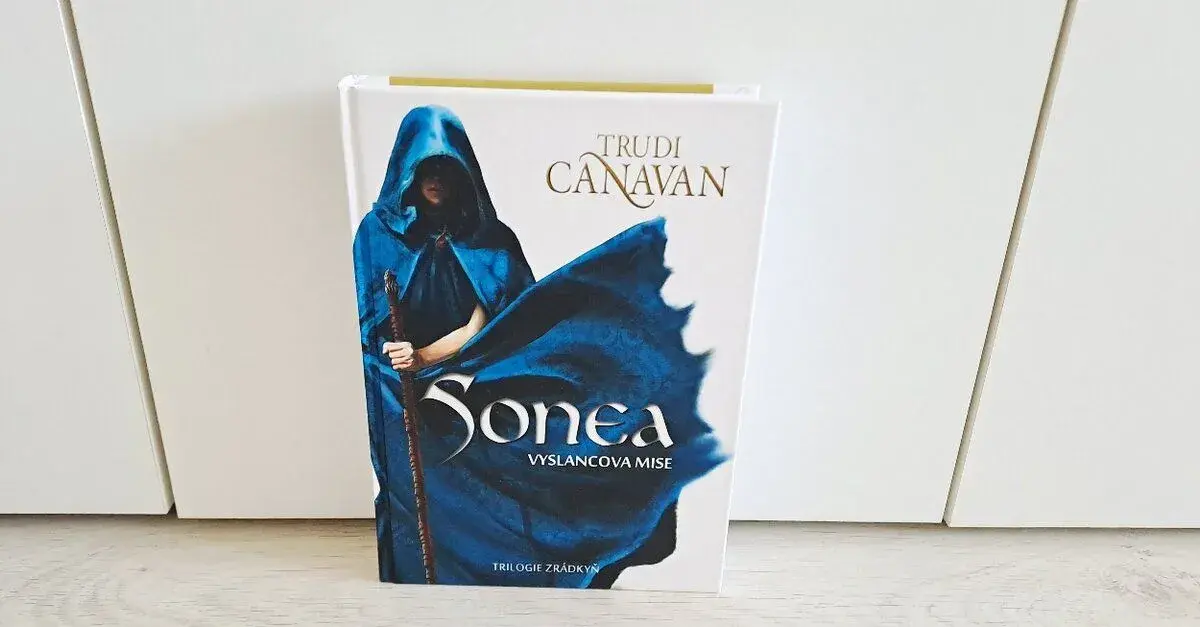 Kniha Sonea - trilogie zrádkyň. Vyslancova mise