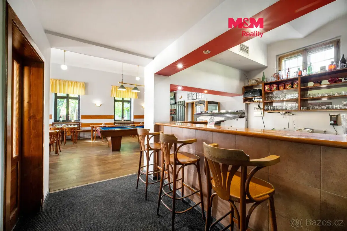 Prodej restaurace s bytem 5+kk, 290 m², Ústí nad Orlicí