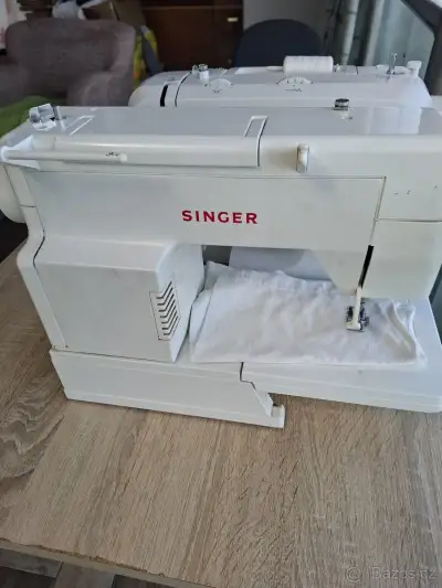 Šicí stroj k opravě Singer