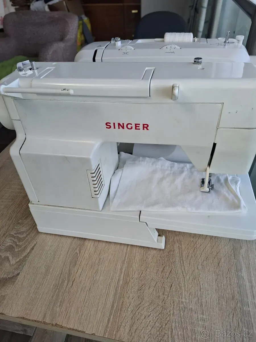 Šicí stroj k opravě Singer