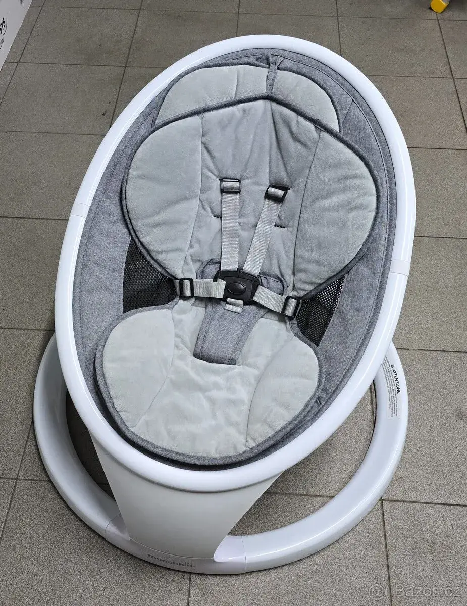 Munchkin Baby Swing elektrická houpačka pro miminko