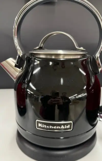 Rychlovarná konvice KitchenAid 5KEK1222EOB černá