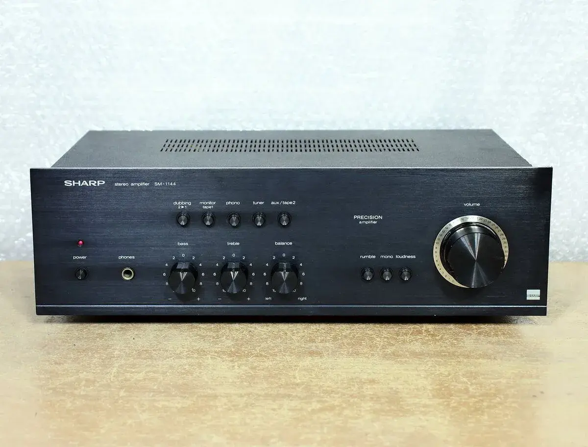 Zesilovač Sharp SM.