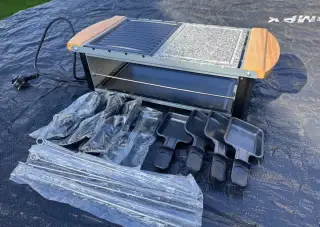 Elektrický raclette gril s kamennou a kovovou deskou + přísl