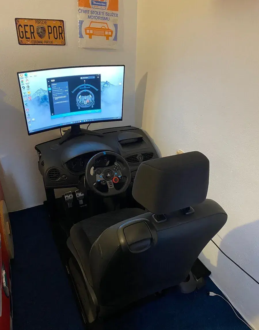 Herní simulátor renault clio 3