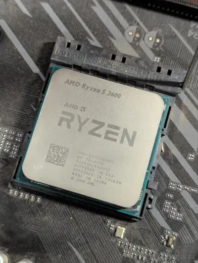 Ryzen 5 3600 + chladič AMD