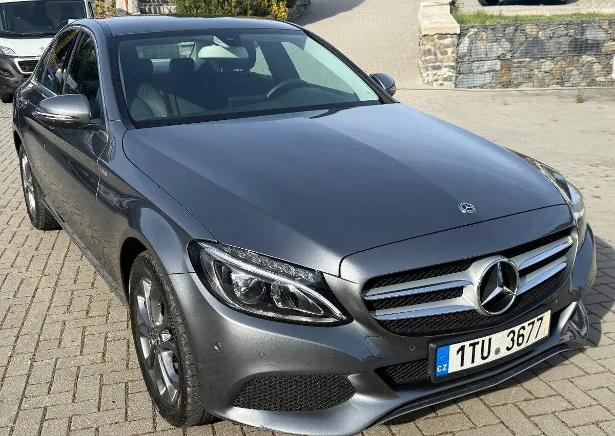 Mercedes-Benz C – 2018, 60 000 km