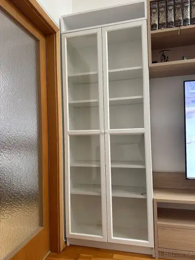 IKEA billy oxberg knihovna bila