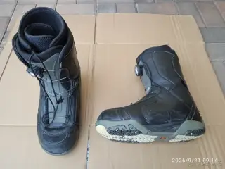 Boty na snowboard Flow - stélka 26,5 cm