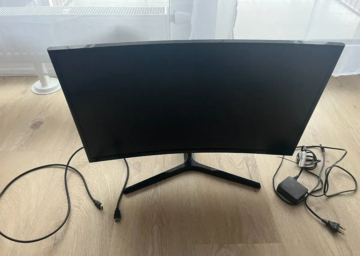 Monitor Samsung S36C, 27″