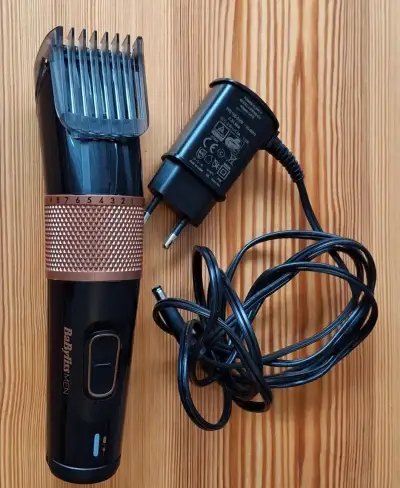Zastřihovač vlasů BaByliss MEN E974E.