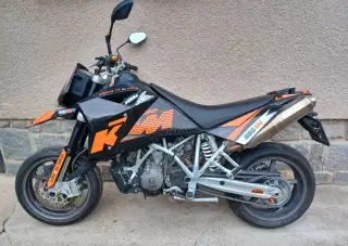 KTM LC8 950 SM - NÁHRADNÍ DÍLY - NOVÉ MOTO