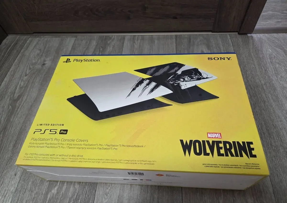 PlayStation 5 Pro Console Cover - Marvels Wolverine: Adamant