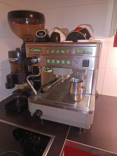 Kávovar La Cimbali Bistro s mlýnem