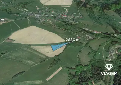 Pole 2 680 m²