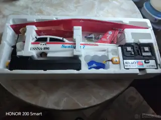 RC model Cessna Sunlight 7