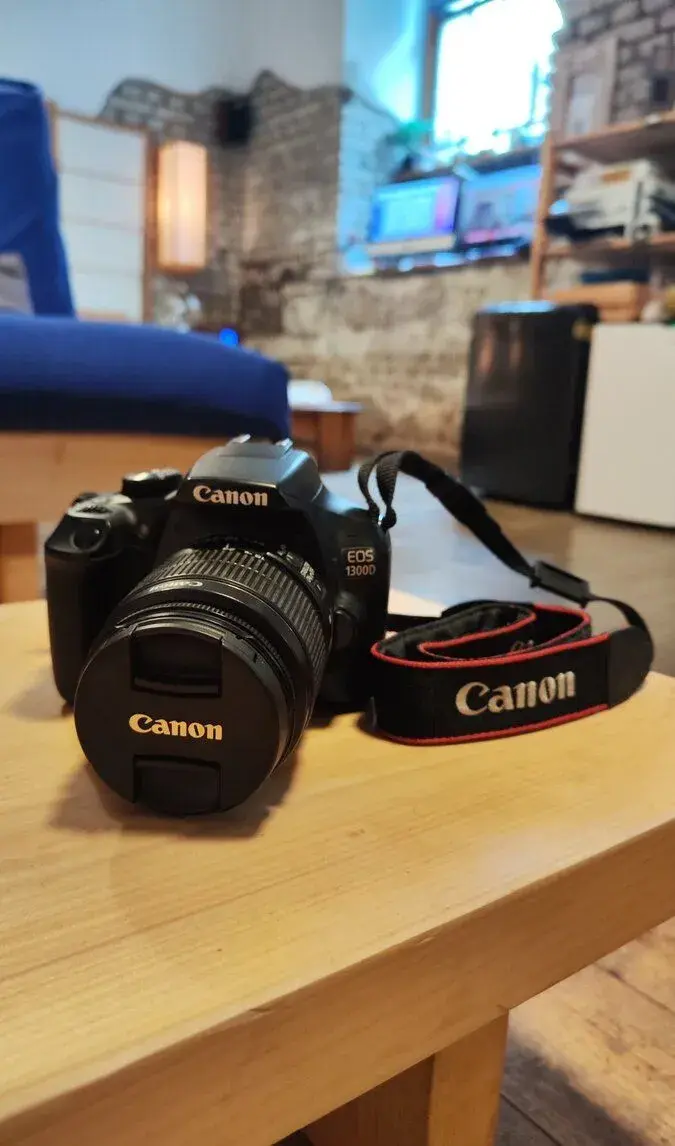 Canon EOS 1300D + objektiv 18-55