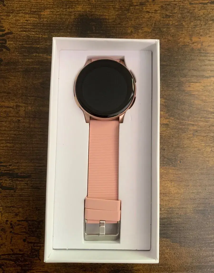 Nové CARNEO Gear+ Essential (Gold)