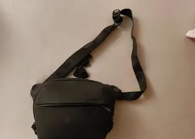 Peak Design Everyday Sling 3L black